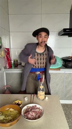 Meet the Mini Trumpet Man in Rural Jiangsu - Doule Jie's Unforgettable Show