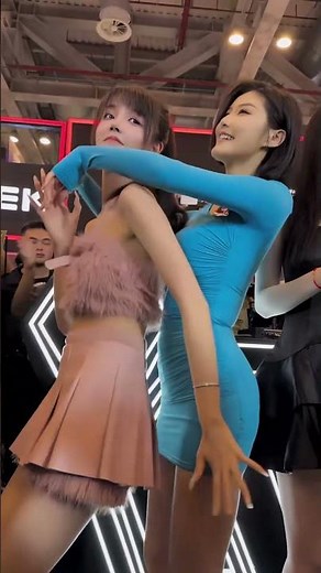 China's Top Racing Models 程儿的日常 程儿走秀，中国一线车模。Racing Model | 중국 레이싱모델 직캠 | 程儿