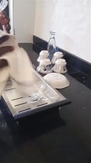 殺 At KM Trust Care Maids, we don’t just provide maids — we train them professionally!  This week our trainees are learning professional glass & window cleaning 犯✨ — ensuring your home and office shine brighter. ✅ Skilled ✅ Reliable ✅ Professional For trusted maid services, call/WhatsApp  0971 648206. | Generation Media Zambia | Facebook