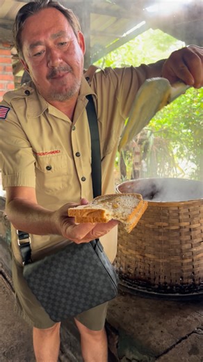 อาหารเช้าขนมปังกับน้ำตาลสดจากเตา เวรี่กู๊ด | ดอกเกลือธรรมชาติและของดีเมืองแม่กลอง Byครูเสือ