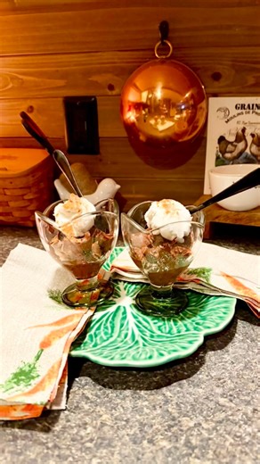 Pallet Decor and More | Need a healthy yet decadent dessert? This Avocado Cacao mousse is amazing! A perfect dessert for two. I used to make it all the time and... | Instagram