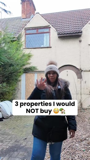 Abi Hookway on Instagram: "3 properties I would NOT buy 🏡😳 #brrstrategy #propertyentrepreneur #investingtips #passiveincometips #buyrefurbrefinance I love sharing ideas on how to grow your money ! 🏡 Just a quick reminder- this is for education only. I don’t provide financial advice."