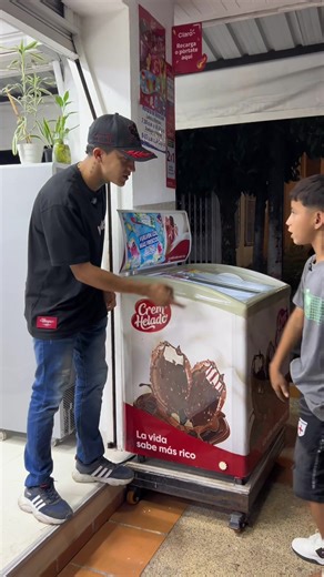 Helados Crem Helado Caquetá: Sabor y Humor