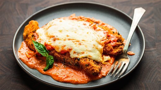 The Crispiest, Most Flavorful Chicken Parm Ever