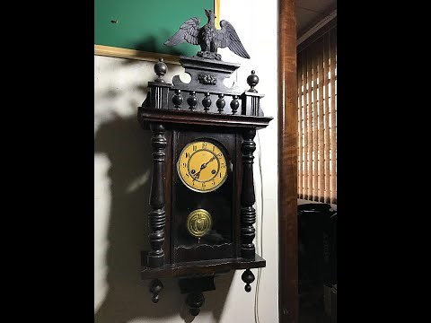 How to set the hands and chimes of an old wall clock, setting the time on a wind-up clock.