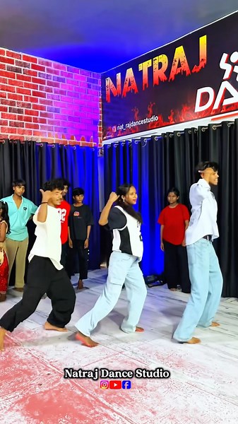 PAGLE BANA DELU (Song) | Pramod Premi | Vicky Vox | #dance #video #venusmusic