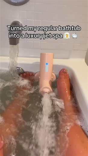 🤩If you love, taking a bath to relax, you’re gonna be obsessed with this at home jet spa super good quality has three different water, jet modes, low medium high. I can also do bubbles or just the stream. It’s compatible with most bathtubs and it’s USB chargeable super high-quality comes in two different colors if you love relaxing in the bathtub you need to get this 👉 Get it from the link in my BIO 👉 Follow me and comment SPA to get all infos sent to your DMs #homefinds #bathtime #bathtok #b