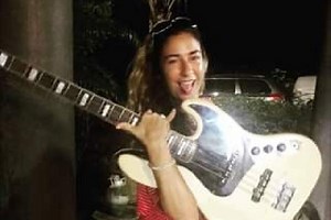 Beth Liebling Biography - Net Worth, Husband, Children | BiographySet