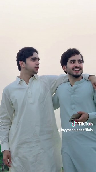 Fayyaz Baloch & Arshad Khosa duet — fan moment