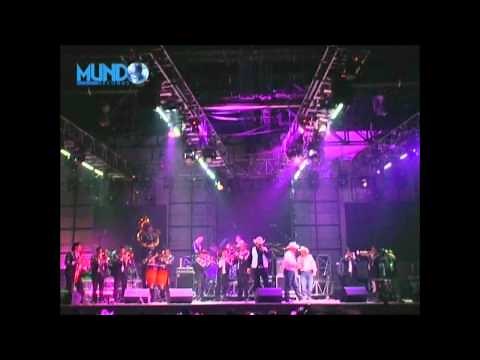 Lalo Mora "Mi Gusto Es" En Vivo Con Banda