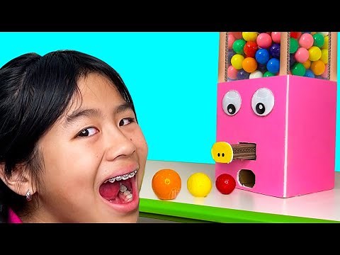 Jannie and Ellie Play with Gumball Machine Toy + More Sweets Stories for Children