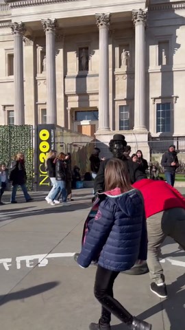 Cello-man Statue performing 🎭. #livingstatue #performer #street #art