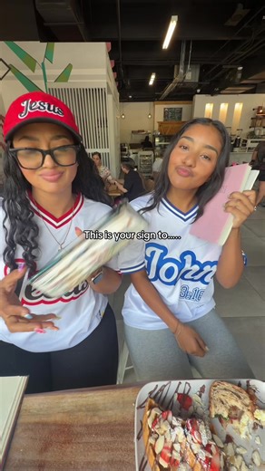 Itscassieblanko (@itscassieblanko)’s video of read