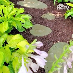 3.4M views · 4K reactions | Use large leaves to create concrete...