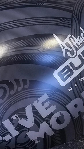 Your helmet, your style. 🎨 We customize helmets with premium paintwork and high-quality wraps that turn heads on and off the road. Choppers, dirt bikes, street bikes — bring your lid to life! 👌 Best materials 👌 Cleanest finishes 👌 100% custom #signon #signage #customhelmets | Sign On