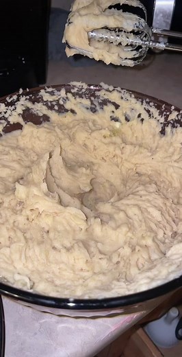 Delicious Mashed Potatoes with Gravy Recipe