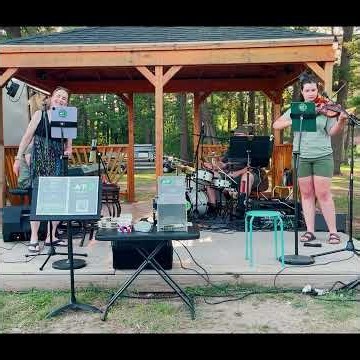 MAKES ME FEEL FINE! #shorts #summerbreeze #sealsandcrofts #livemusic #northlandbc #indianriver