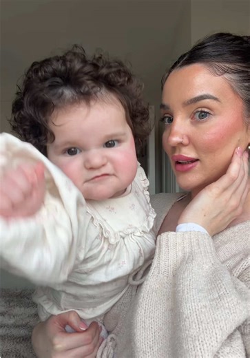 Funny Baby Moments Featuring Winnie and Georgie