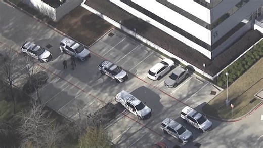 Lone Star College cancels classes out of precaution at 2 campuses after bomb threat, school says | All clear given