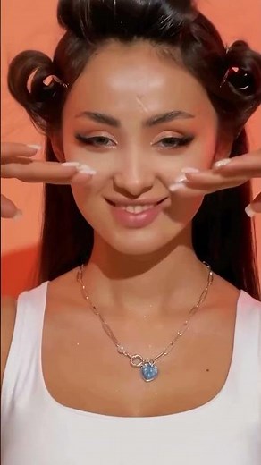 Amara Crocodile Green Colored Contacts Georgina Rodriguez Favorite Colored Contact Lenses