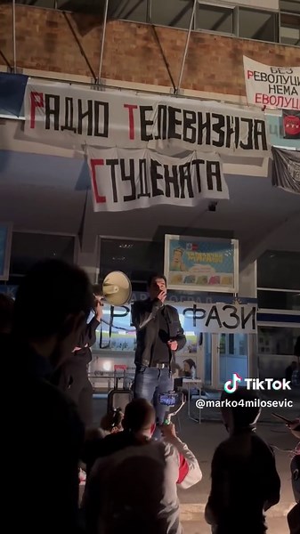 Najromantičnija prosidba na stend ap nastupu