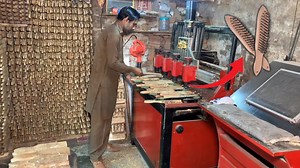 Step-by-Step Guide to Making a Rust and Dust Remover Brush for Engine Cleaning