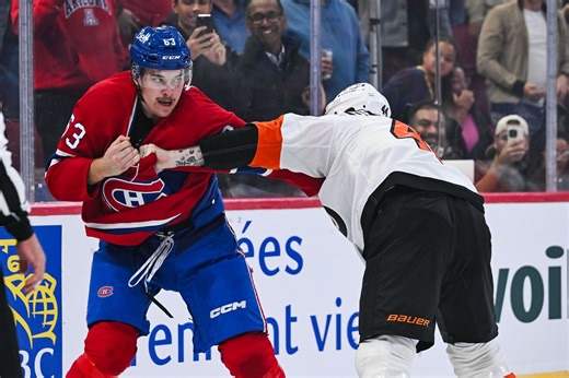 [Video] Canadiens' Florian Xhekaj trades blows with Flyers heavyweight Nic Deslauriers in spirited fight