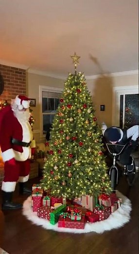 Santa's Surprise Sparkle Explosion #christmas #porchpirate #prank