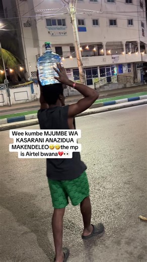 Uuuwi wadaku kwani Niko nchi gani ? 🤣🤣 Sasa kumbe ule Muhindi ako na betting company hapa Kenya na pia ni mp wa kasarani , huyo sasa 🤣🤣naskia ati kumbe anapenda kuzindua miradi za MAKENDELEO kutumia lain ya Airtel 💔😏yawa , naskia kasarani mzima inanuka mapupu 🤣 … So kuna jamaa uko IG amecome out of the kabati na amesema ati yeye amekuwa akizidua miradi za MAKENDELEO hapa kule yeye na huyo Muhindi ako na betting company,na kile imefanya uyo atoke kwa kabati ni ati amekuwa akifwatwa na watu