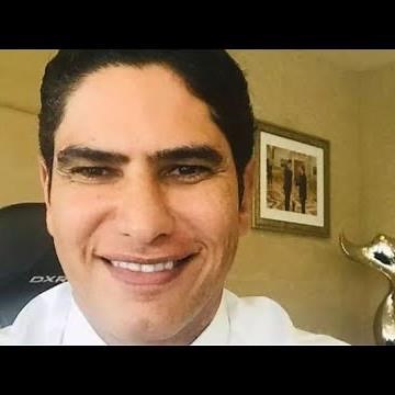احمد ابو هشيمه يحتفل بعيد ميلاد ابنه الكبير عمر من زوجته الاولي وام اولاده شاهد جمالها وشاهد اولاده