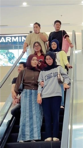 handcuff prank 🤣 #prank