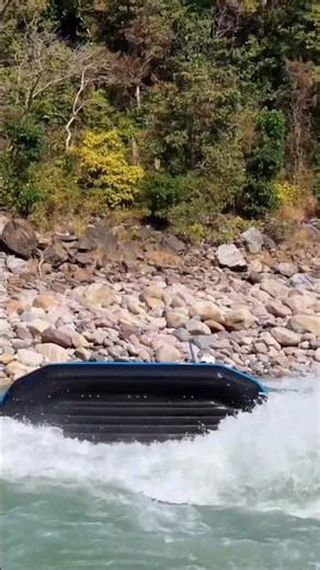 Rishikesh Rafting | Raft Flip | Rafting Fun