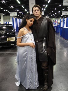 pregnant Padme and Anakin Skywalker