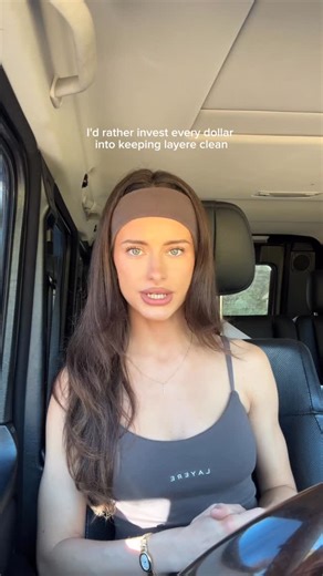 Katherine Sara on Instagram: "most people have no idea that what they wear can affect their hormones, their skin, and even how they smell. many fabrics today are coated with PFAS, known as “forever chemicals.” they make clothes “stain-resistant,” “wrinkle-free,” or “waterproof” but they don’t wash out. research shows these chemicals can migrate from treated textiles, especially with sweat or heat, and absorb through the skin. short-chain PFAS have been detected at levels that raise concern for e