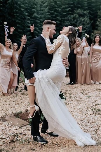 Say 'I do' at Rockabilly Ranch, where the beauty of love seamlessly merges with the serenity of nature! Our enchanting tranquil gardens provide a picturesque backdrop, and our charming chapel is the perfect setting for your dream wedding, creating a romantic atmosphere that will captivate you and your guests. Are you ready to make unforgettable memories with the love of your life in this exquisite setting? Contact us today at 0828260402 and let us help turn your wedding vision into reality! At R