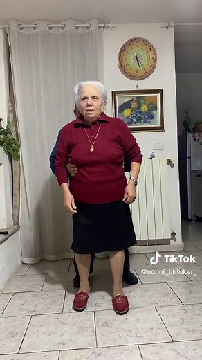 Nonni TikToker - Perte Hashtag Challenge
