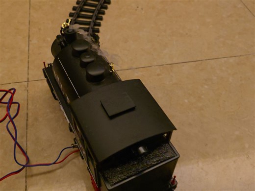 203[新8K30帧超高清]Piko大型G比例冒烟火车模型运行在百万城轨道上