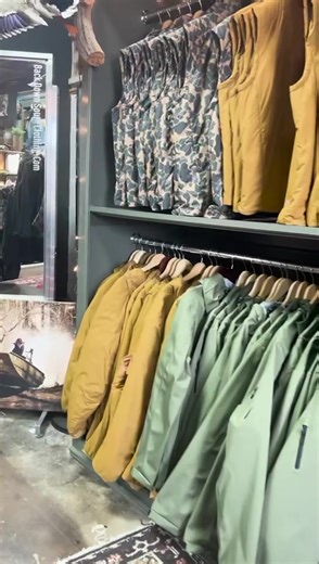 Back Down South isn’t just a brand—it was built for the life we actually live. 🦆🔥 Quality materials. Shipped straight from Lindale, TX. Made for your everyday—whether that’s days at the ranch, mornings in the blind, or just runnin’ around town. We’re just a crew of regular folks making gear we’re proud of. Appreciate y’all checkin’ us out. 👇🏽 | Back Down South Clothing