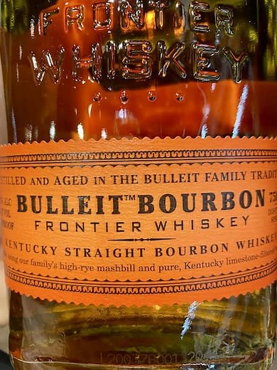 Bulleit Bourbon vs Bulleit Rye: Whiskey Comparison