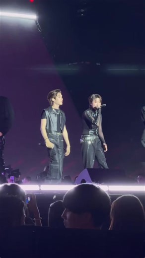 เพลง “Feat” ❤️‍🔥 ได้ฟังเติ้ลเฟิ้ดร้องเพลงนี้บนสเตจไอคอนตอนสิ้นปี มันส์มากกก🕺🏻✨ TLEFIRSTONE COUNTDOWN ICONSIAM #TLEFIRSTONExICONSIAM #CountdownatICONSIAM #TleFirstone #เติ้ลเฟิร์สวัน 𐙚