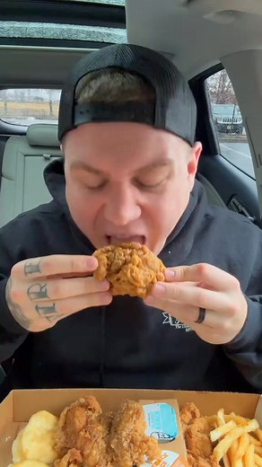 Crunchy ASMR #creatorsearchinsights #foodie #mukbang #eatingshow #foodreels #foodtiktok #compilation #mukbangeatingshow #asmreating #hothoney #fastfood #friedchicken #asmrsounds #crunchy #crunchyasmr #fyp #xycba #mukbangasmr #trending #viral #fypシ | Really Not Ai