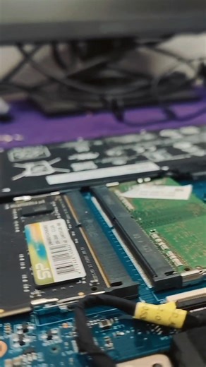 Laptop Back Panel Open 😱 | #simtronixengineer #laptop #laptoprepair #viralsong #videoshorts
