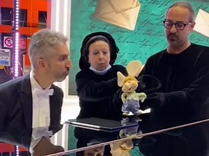 意大利招牌木偶形象飞飞鼠Topo Gigio是如何动起来的？