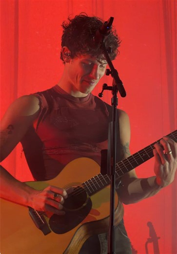 shawn mendes. “señorita.” on the road again tour. chicago (2025). #shawnmendes #senorita #concert