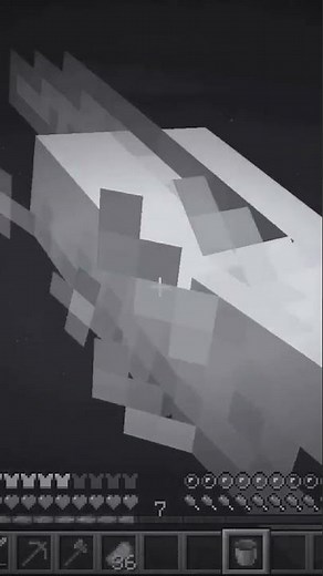 😱 How to Catch a RARE Axolotl in Minecraft! (Fastest Way) #Shorts 🍓