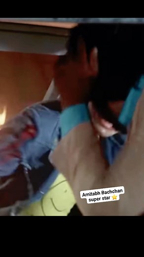 Kon sa no suhaag movie scenes amitabh bachchan #FacebookReelsContest #facebookreelsviral #moviestar #facebookviral #facebookreel #ClassicCinema #goldenageofhollywood #classicmoviestars #classicfilm #AmitabhBachchan | amitabh bachchan supar star ak