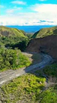 🇵🇬 Erap River, Morobe | A Short Drone Flight Downstream 🌊⛰️