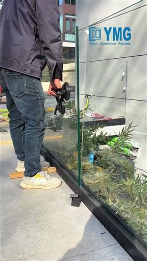 How to Install Outdoor Glass Guardrail | Modern Balcony Glass Railing Installation #glassfitting