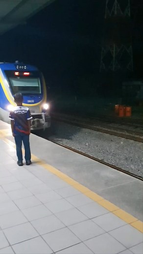 124K views · 826 reactions | Ktmb class 61 DMU 09 #trendingreels #love #train #happy | Baboo Wawan | Facebook