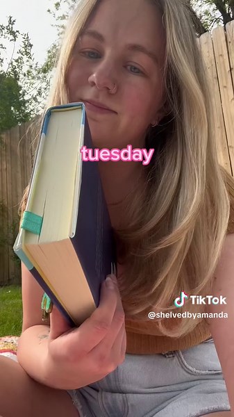 Realistic Reading Week Vlog of a Slow Reader | Book Recommendations